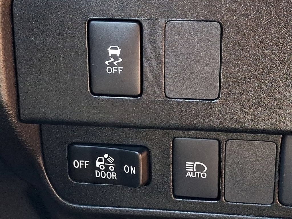 Used 2023 Toyota Tacoma SR AWD/4WD image 26