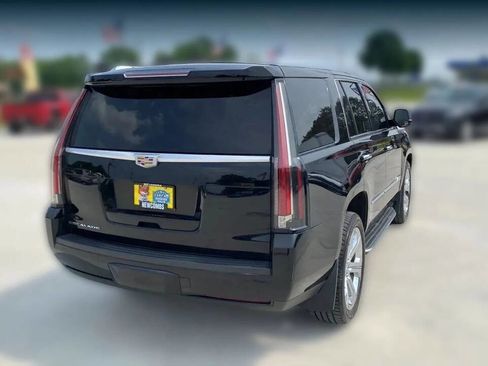 Used 2015 Cadillac Escalade Luxury image 8