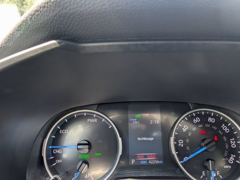 Used 2022 Toyota RAV4 XLE Premium AWD/4WD image 24