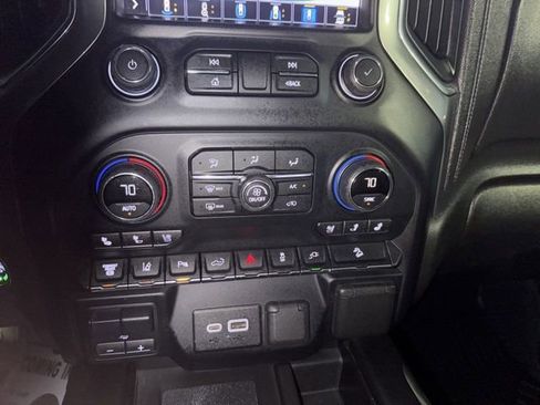 Used 2020 Chevrolet Silverado 2500 LTZ w/ LTZ Premium Package image 44