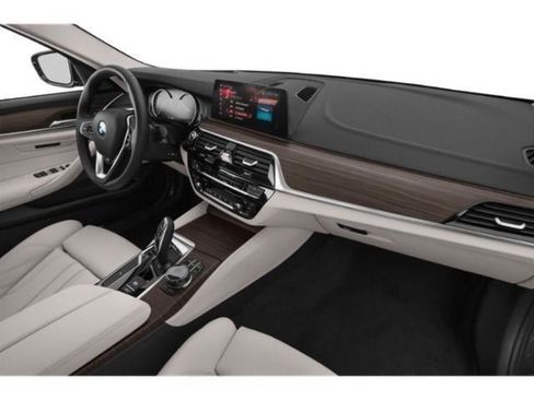 Used 2019 BMW 530i xDrive AWD/4WD image 16