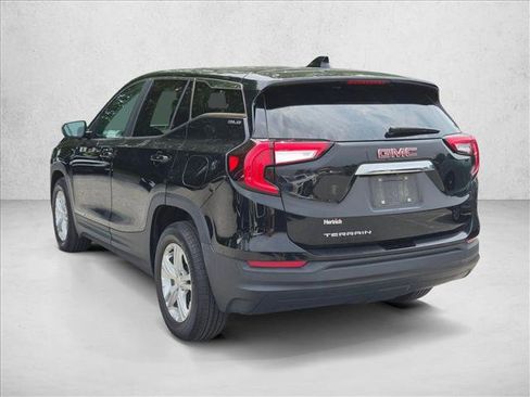 Used 2022 GMC Terrain SLE FWD image 8