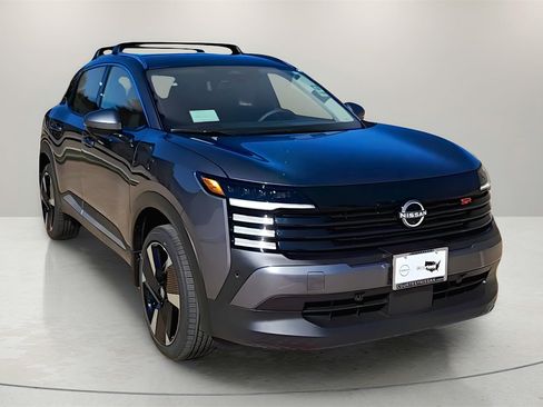 Certified 2025 Nissan Kicks SR image 1