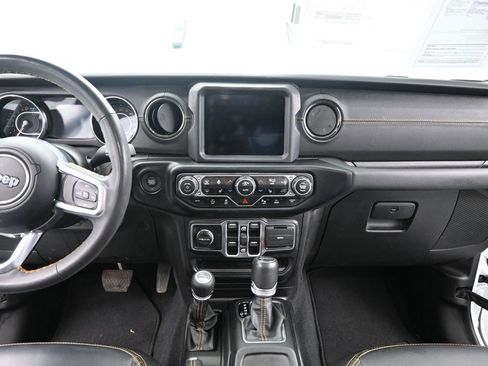 Used 2023 Jeep Gladiator Overland AWD/4WD image 23
