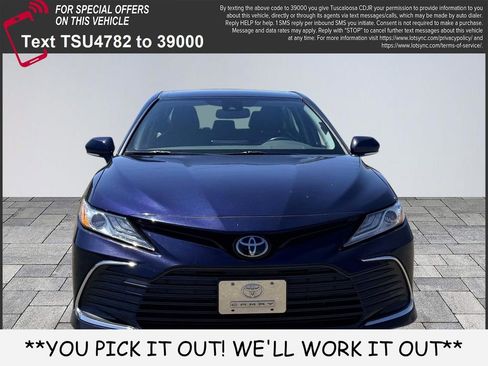Used 2022 Toyota Camry XLE FWD image 2