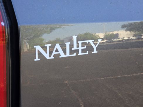 Used 2022 Toyota Tundra SR5 w/ SR5 Convenience Package image 32