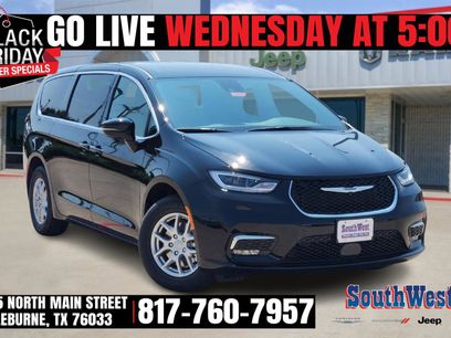 New 2026 Chrysler Pacifica Select