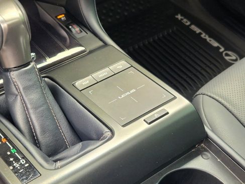 Used 2023 Lexus GX 460 Premium image 34