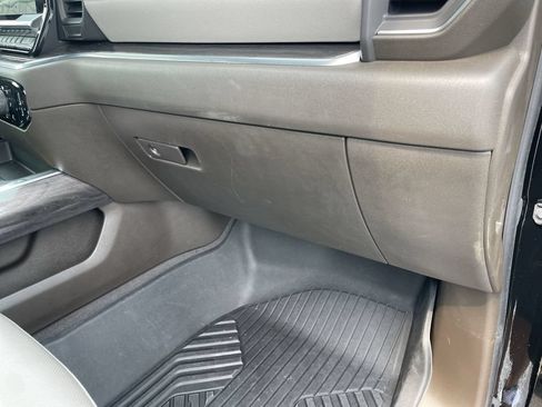 Used 2025 Chevrolet Silverado 1500 LTZ AWD/4WD image 36