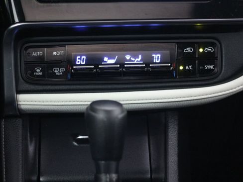 Used 2017 Toyota Corolla iM FWD image 23