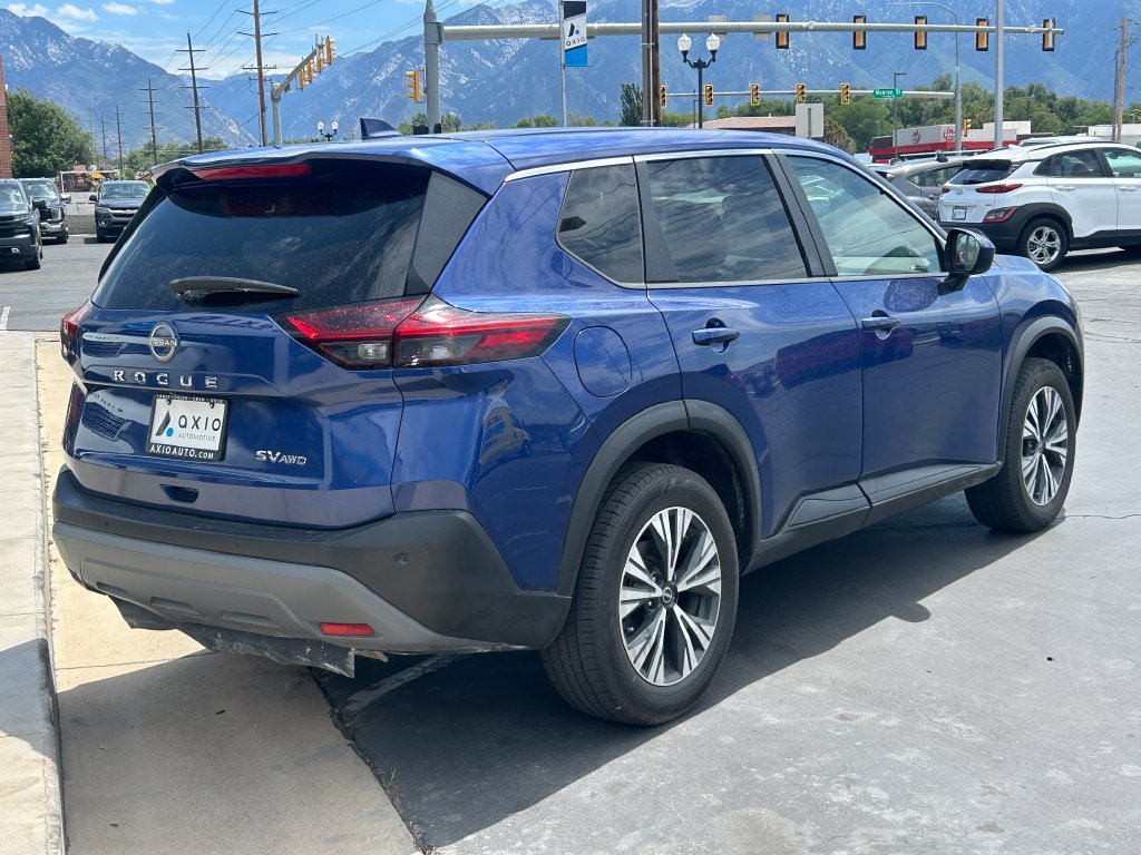 Used 2023 Nissan Rogue SV AWD/4WD image 3