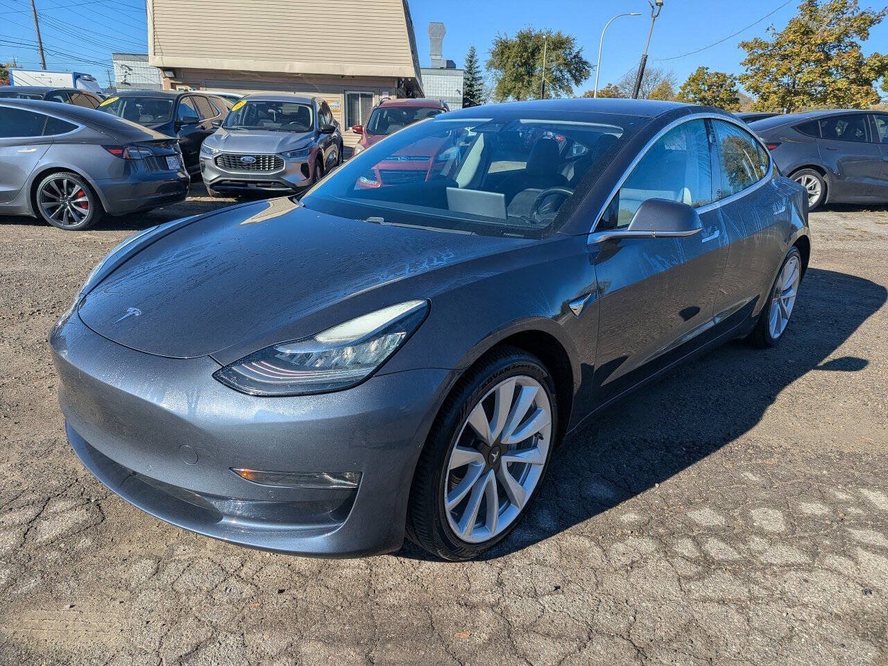 Used 2017 Tesla Model 3 Long Range RWD image 3
