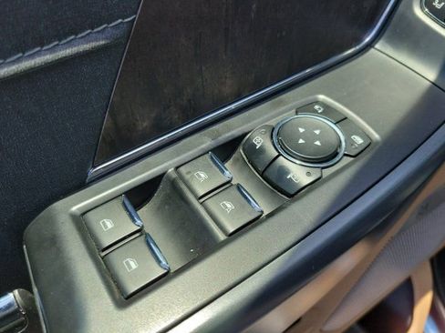 Used 2023 Ford F150 Lariat AWD/4WD image 17