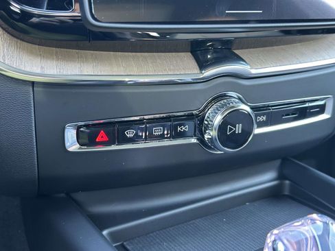 New 2026 Volvo XC60 B5 Plus w/ Protection Package Premier image 24