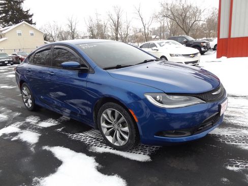 Used 2015 Chrysler 200 S w/ Navigation & Sound Group I image 5