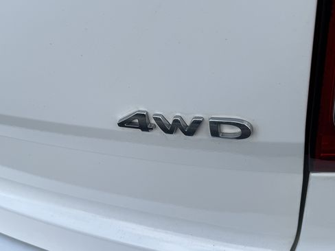 Used 2013 Ford Explorer XLT image 9