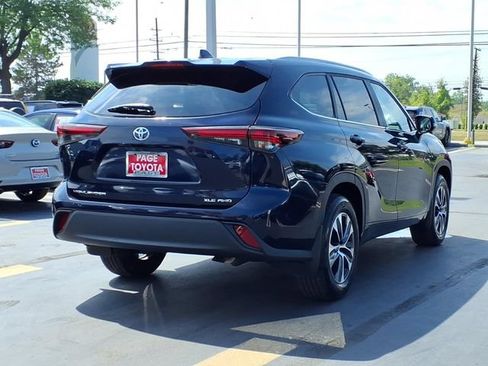 Used 2026 Toyota Highlander XLE AWD/4WD image 4