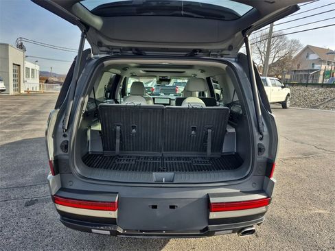 Used 2024 Hyundai Santa Fe Limited image 32