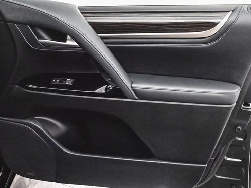 Used 2021 Lexus LX 570 4WD w/ Sport Package image 11