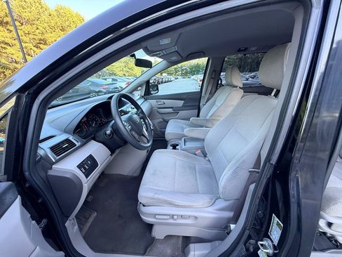Used 2013 Honda Odyssey EX image 9