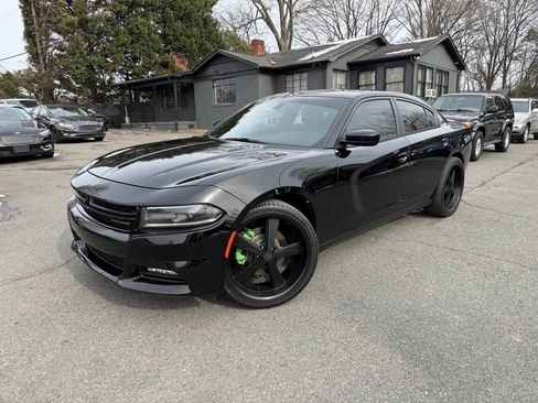 Used 2015 Dodge Charger SXT w/ AWD Plus Group image 1