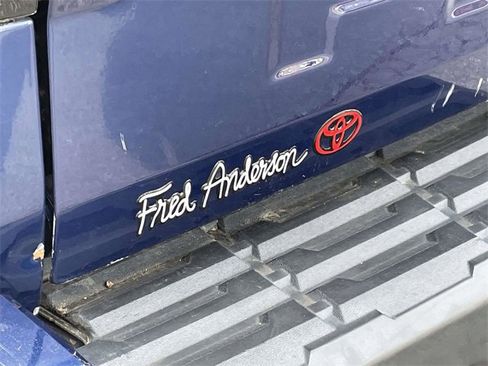 Used 2022 Nissan Frontier SV image 11