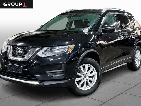 Used 2019 Nissan Rogue SV image 1
