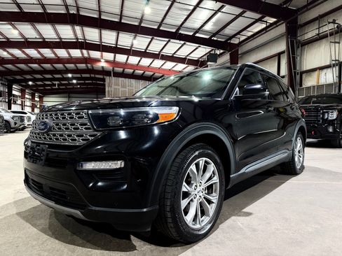 Used 2021 Ford Explorer Limited w/ Equipment Group 301A RWD image 9