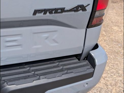 Used 2023 Nissan Frontier PRO-4X w/ Pro-4X Premium Package AWD/4WD image 23