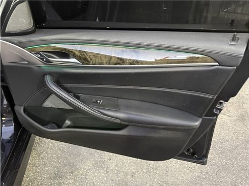 Used 2018 BMW 540i image 29