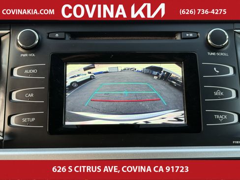 Used 2019 Toyota Highlander LE image 24