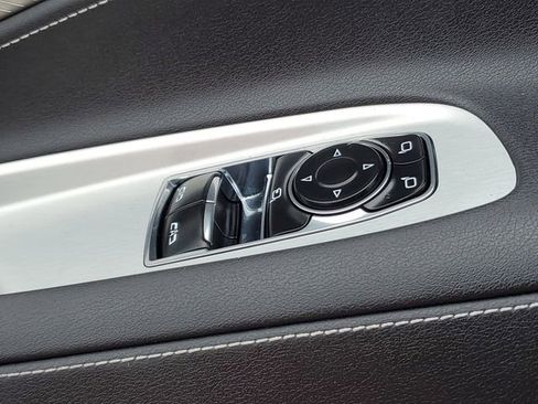 Used 2024 Chevrolet Corvette Stingray w/ Z51 Performance Package image 24