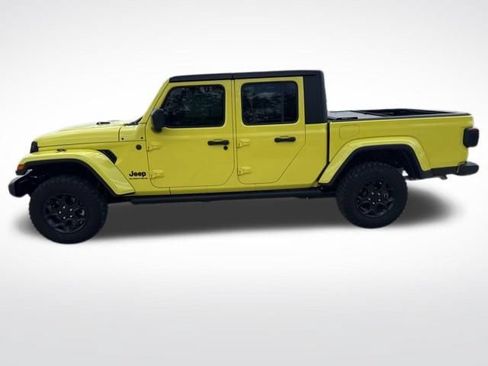Used 2023 Jeep Gladiator Sport AWD/4WD image 6