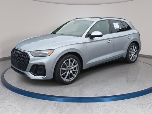 Used 2023 Audi Q5 e Premium Plus w/ Premium Plus Package AWD/4WD image 1