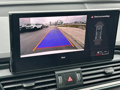 Used 2023 Audi Q5 2.0T Premium image 19