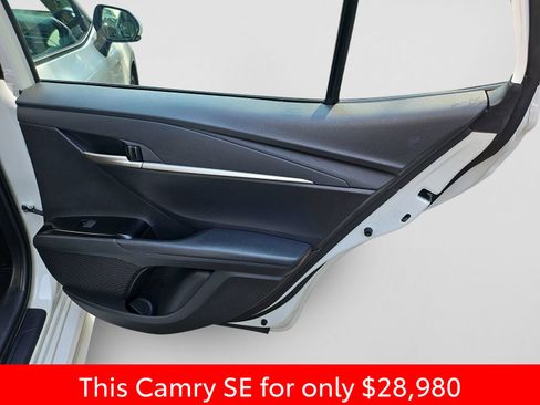 Used 2025 Toyota Camry SE FWD image 37