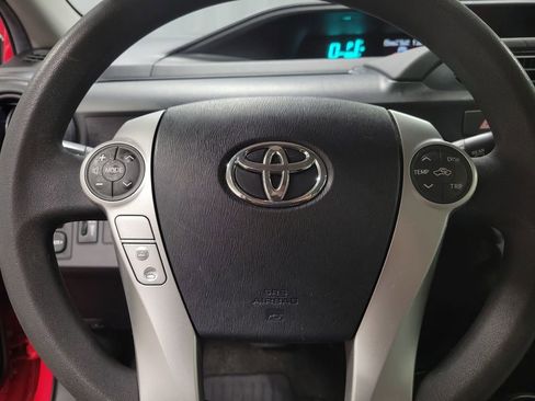 Used 2013 Toyota Prius C One image 17