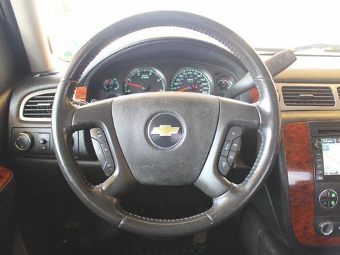 Used 2011 Chevrolet Silverado 3500 LTZ AWD/4WD image 32