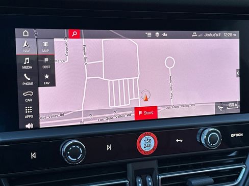 Used 2025 Porsche Macan image 36