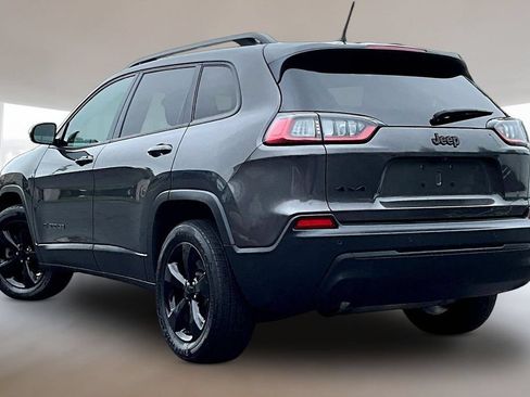 Used 2019 Jeep Cherokee Latitude Plus AWD/4WD image 4