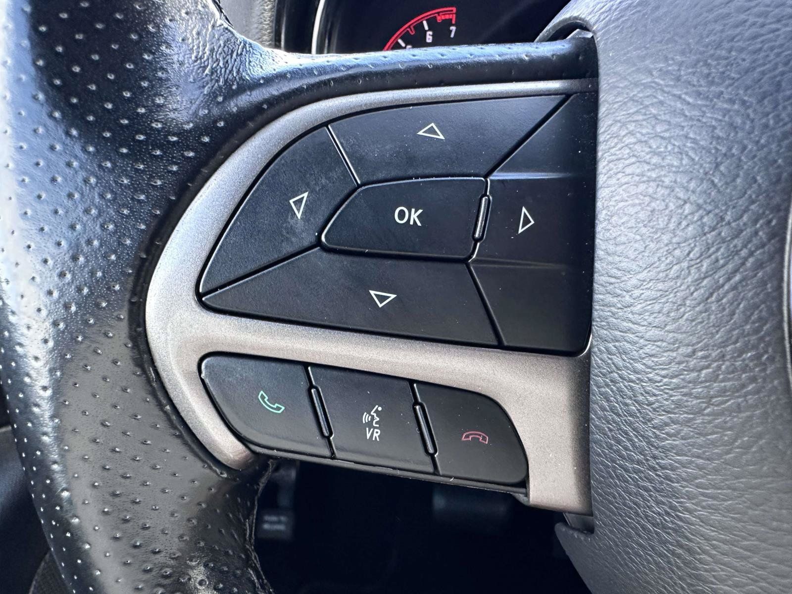 Used 2021 Dodge Durango SXT AWD/4WD image 17