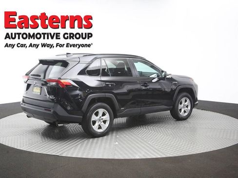 Used 2020 Toyota RAV4 LE AWD/4WD image 40
