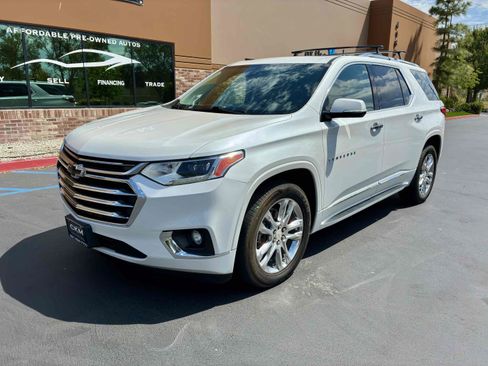 Used 2018 Chevrolet Traverse High Country w/ LPO, 'HIT The Road' Package AWD/4WD image 4
