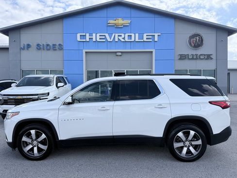 Used 2019 Chevrolet Traverse LT w/ LT Premium Package AWD/4WD image 4