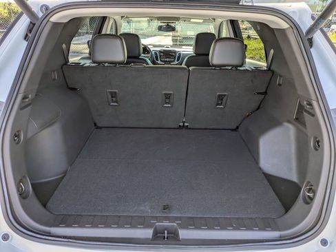 Used 2022 Chevrolet Equinox Premier image 17