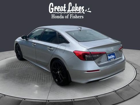 Used 2024 Honda Civic Sport image 3