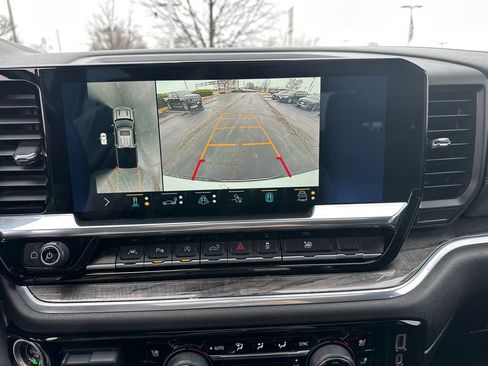 Used 2022 Chevrolet Silverado 1500 LTZ w/ LTZ Premium Package image 26