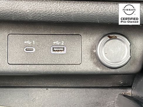 Certified 2023 Nissan Rogue SV FWD image 23