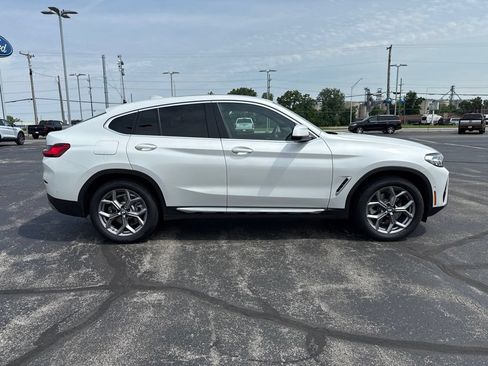 Used 2024 BMW X4 xDrive30i AWD/4WD image 9