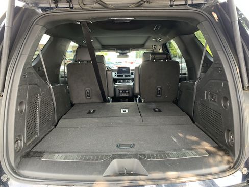 Used 2023 Chevrolet Tahoe Premier AWD/4WD image 34